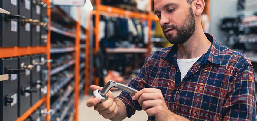 Locksmith For Retail Stores Lockout Services in Parkway, California